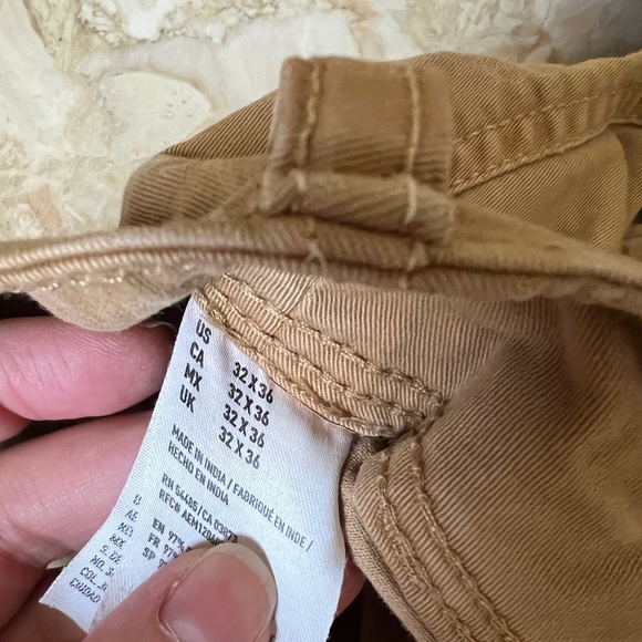 American Eagle distressed Classic khaki Relaxed Straight Extreme Flex 32 x 36 - Picture 8 of 8